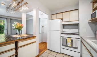1209 Island Dr 102, Ann Arbor, MI 48105
