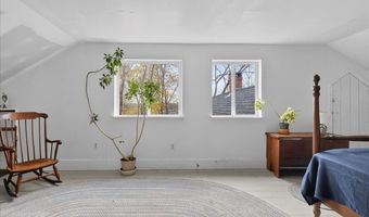 227 High St, Belfast, ME 04915