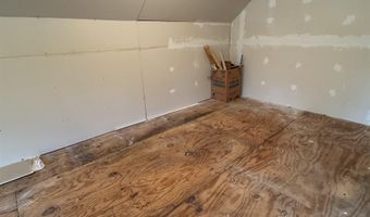 6 County Road 70 E, Bloomfield, IN 47424