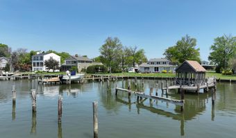 48 E LAKE Dr, Annapolis, MD 21403