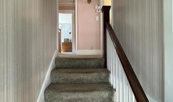 104 7th St, Bangor, ME 04401