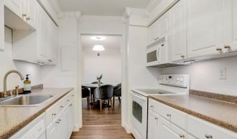 5300 HOLMES RUN Pkwy 417, Alexandria, VA 22304