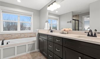 15563 Duck Trail Ln, Apple Valley, MN 55124
