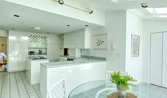 11 Henry Dr, Barrington, RI 02806
