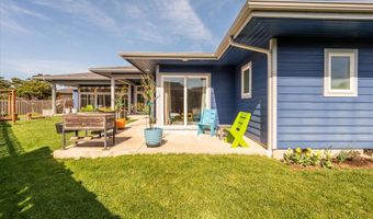 2638 CEDAR LOOP Dr, Bandon, OR 97411