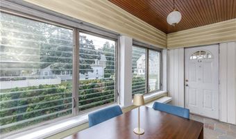 71 Clarence St, Cranston, RI 02910