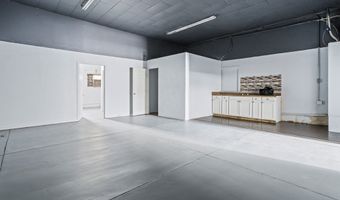 105 W Broadway, Andrews, TX 79714