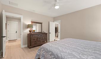 24 Alumni Rd, Beaufort, SC 29907