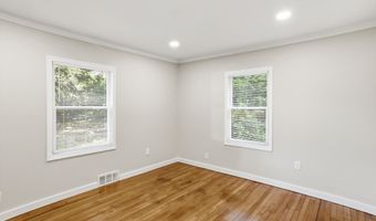 16 Deepwood Dr, Cheshire, CT 06410