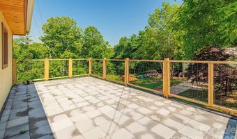 153 Vinewood Cir, Asheville, NC 28806