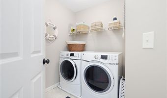 61 Schooner Cove Ln, Narragansett, RI 02882