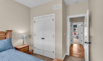 16657 Sandstone Cir, Basehor, KS 66007