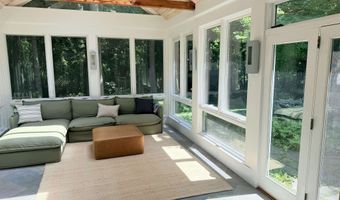 54 Muirfield Rd, Burlington, VT 05408