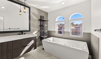 3110 NE 210th Ter, Aventura, FL 33180