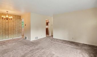 228 Newton Pl, Ballwin, MO 63021