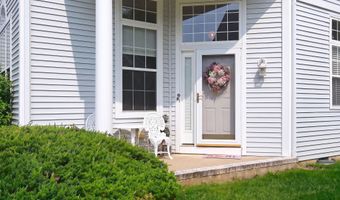 9 Forest Lake Ct, Barnegat, NJ 08005
