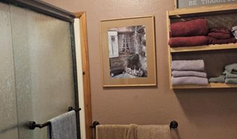 22902 E KING St, Cataldo, ID 83810