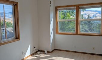 185 Almond St, Ashland, OR 97520