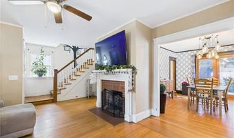 55 Philmont Ave, Cranston, RI 02910