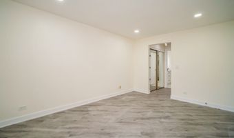 791 W Happfield Dr, Arlington Heights, IL 60004