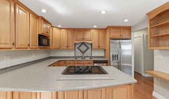 70 Mahoney Rd, Colchester, CT 06415