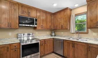 18519 Farm Road 2000, Aurora, MO 65605