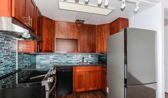 225 Queen St 20D, Honolulu, HI 96813