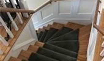 11 Admiral Kalbfus Rd, Newport, RI 02840