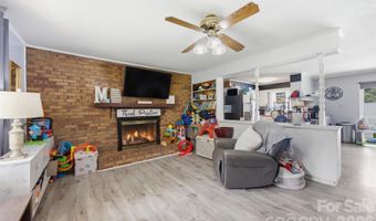 302 Charlotte St, Alexis, NC 28006