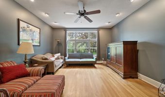 32 Wellesley Dr, Bedford, NH 03110