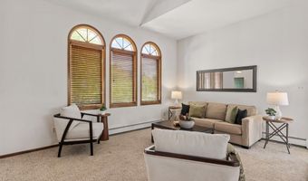 421 SIOUX Dr, Cheyenne, WY 82009