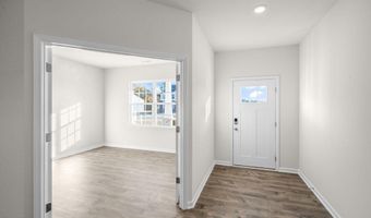 962 Misty Creek Dr, Aberdeen, NC 28315