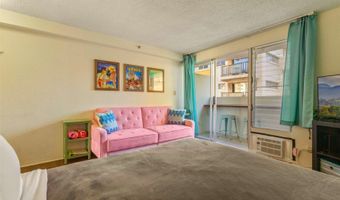 2463 Kuhio Ave 905, Honolulu, HI 96815