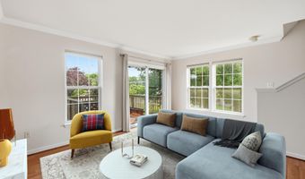 8354 HUNTER MURPHY Cir, Alexandria, VA 22309
