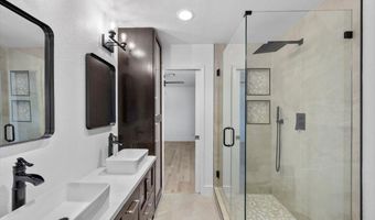 1695 Montessouri St, Las Vegas, NV 89117