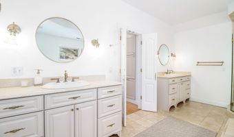 62 Riverford Rd, Brookfield, CT 06804