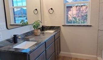 830 Magnolia Dr, Ada, OK 74820