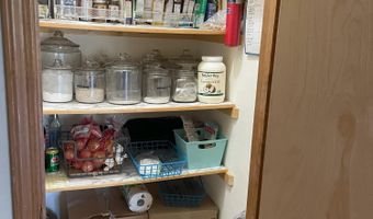 1913 Wayside Ln, Ava, MO 65608