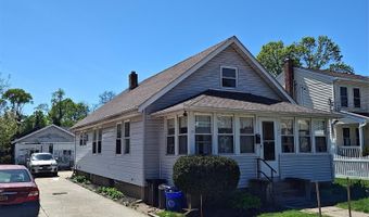 27 Coolidge Ave, Amityville, NY 11701