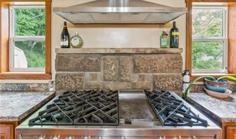 106 Shady Ln, Aliquippa, PA 15001