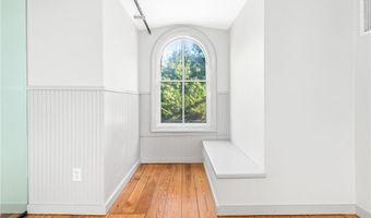 146 Duke St, East Greenwich, RI 02818