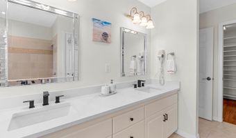 830 GOLF ISLAND Dr, Apollo Beach, FL 33572