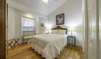 144 N 2nd St, Ashland, OR 97520