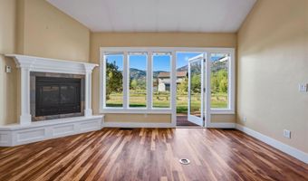 216 COLUMBINE St, Alpine, WY 83128