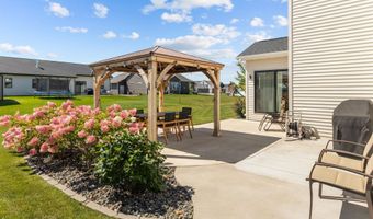 W5553 HOELZEL Way, Appleton, WI 54915