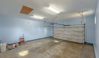 112 River Oaks Dr, Bainbridge, GA 39819