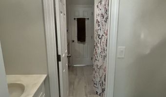 3 Founders Rd 3, Clinton, CT 06413