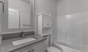 890 Clark Cir, Bentonville, AR 72713