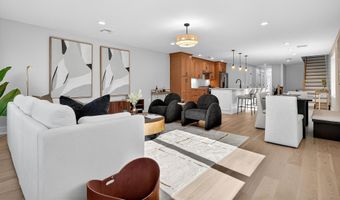 29 W 9TH St, Bayonne, NJ 07002