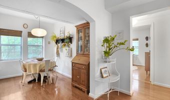 1732 QUEENS Ln 3-187, Arlington, VA 22201